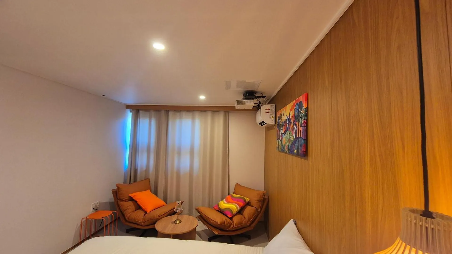 Incheon Cheongra Cinema Room